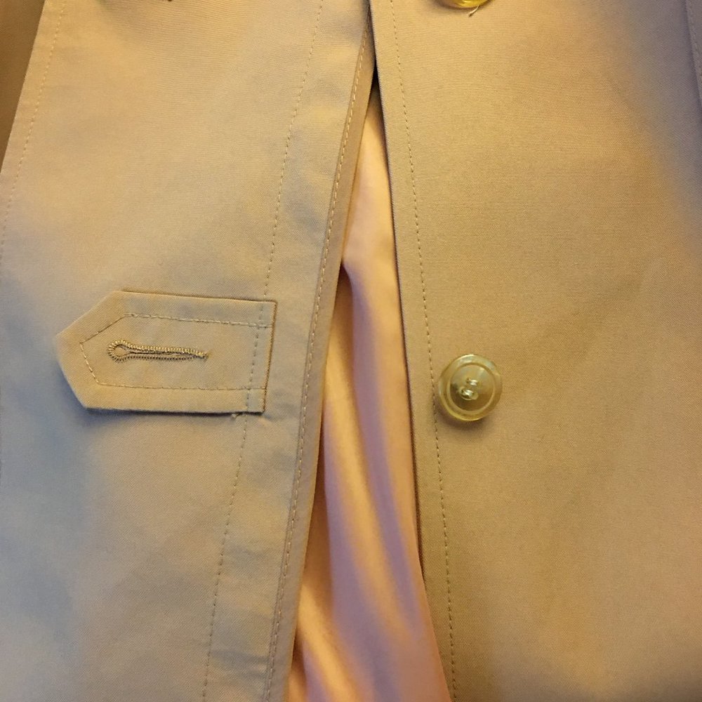 MISTY HARBOR Tan Trench Coat |  Late 60's Vintage! - Picture 8 of 15